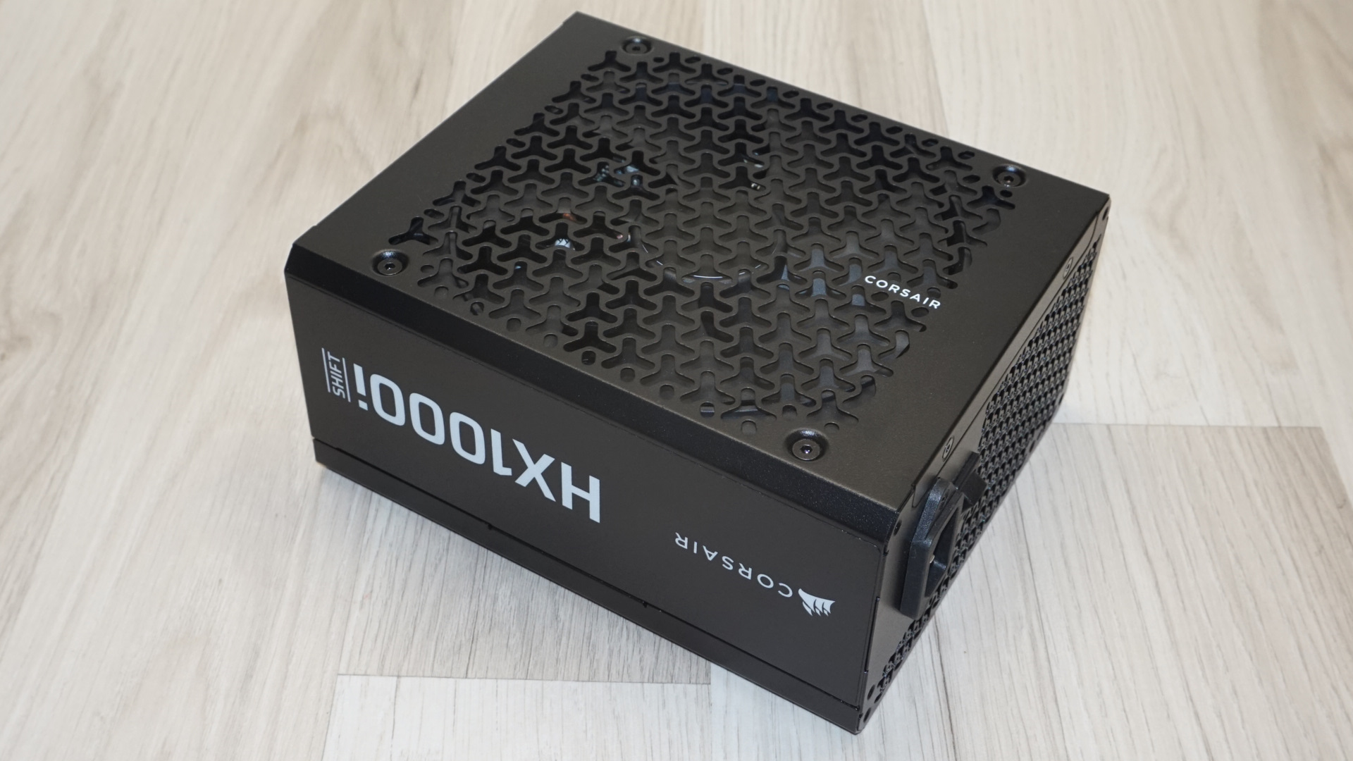 Обзор блока питания Corsair HX1000i SHIFT 1000W картинка Блок питания Corsair HX1000i SHIFT 1000W | DGL.RU