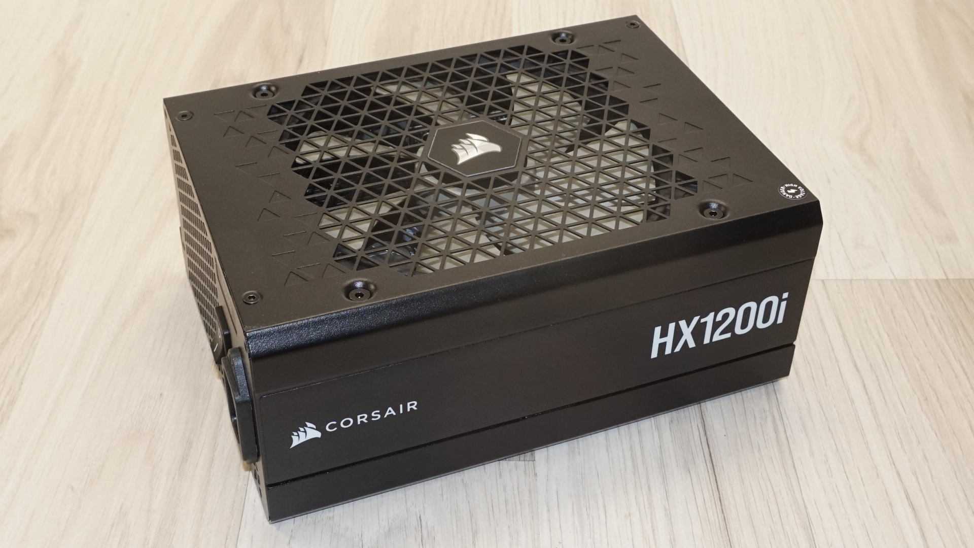 Блок питания Corsair HX1200i: платиновая эффективность