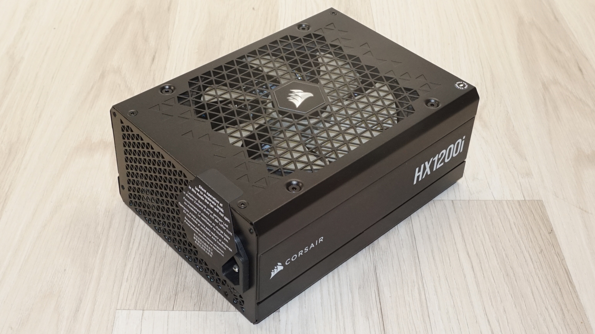 Блок питания Corsair HX1200i: платиновая эффективность