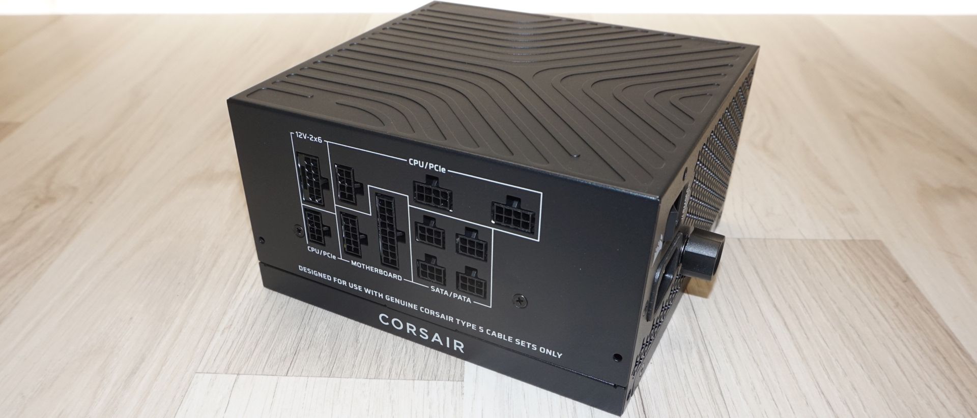 568043Обзор блока питания Corsair RM850x SHIFT 850W: производительность уровня Platinum 