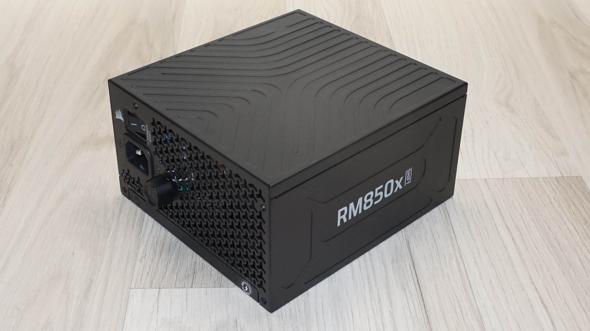 Блок питания Corsair RM850x SHIFT | DGL.RU