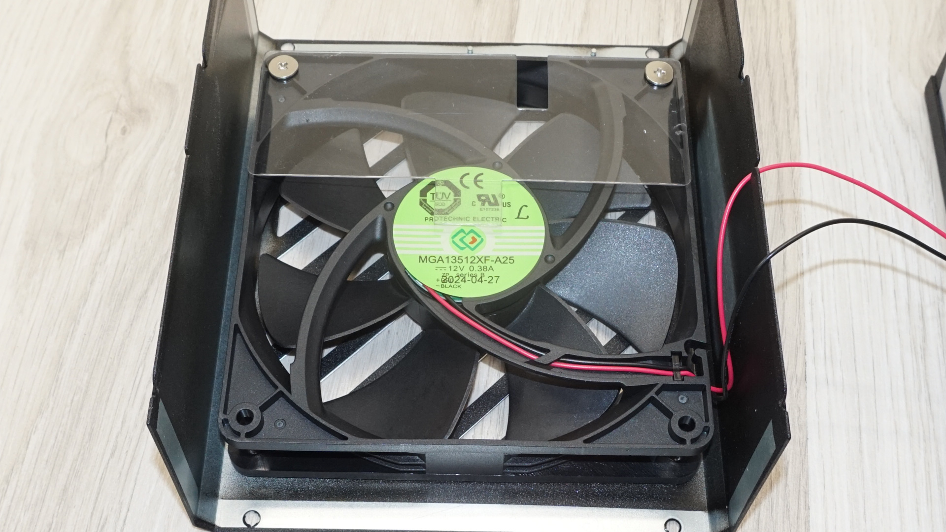 Обзор FSP MEGA TI 1650W Titanium: высокоэффективный блок питания картинка Блок питания FSP MEGA TI 1650W Titanium | DGL.RU