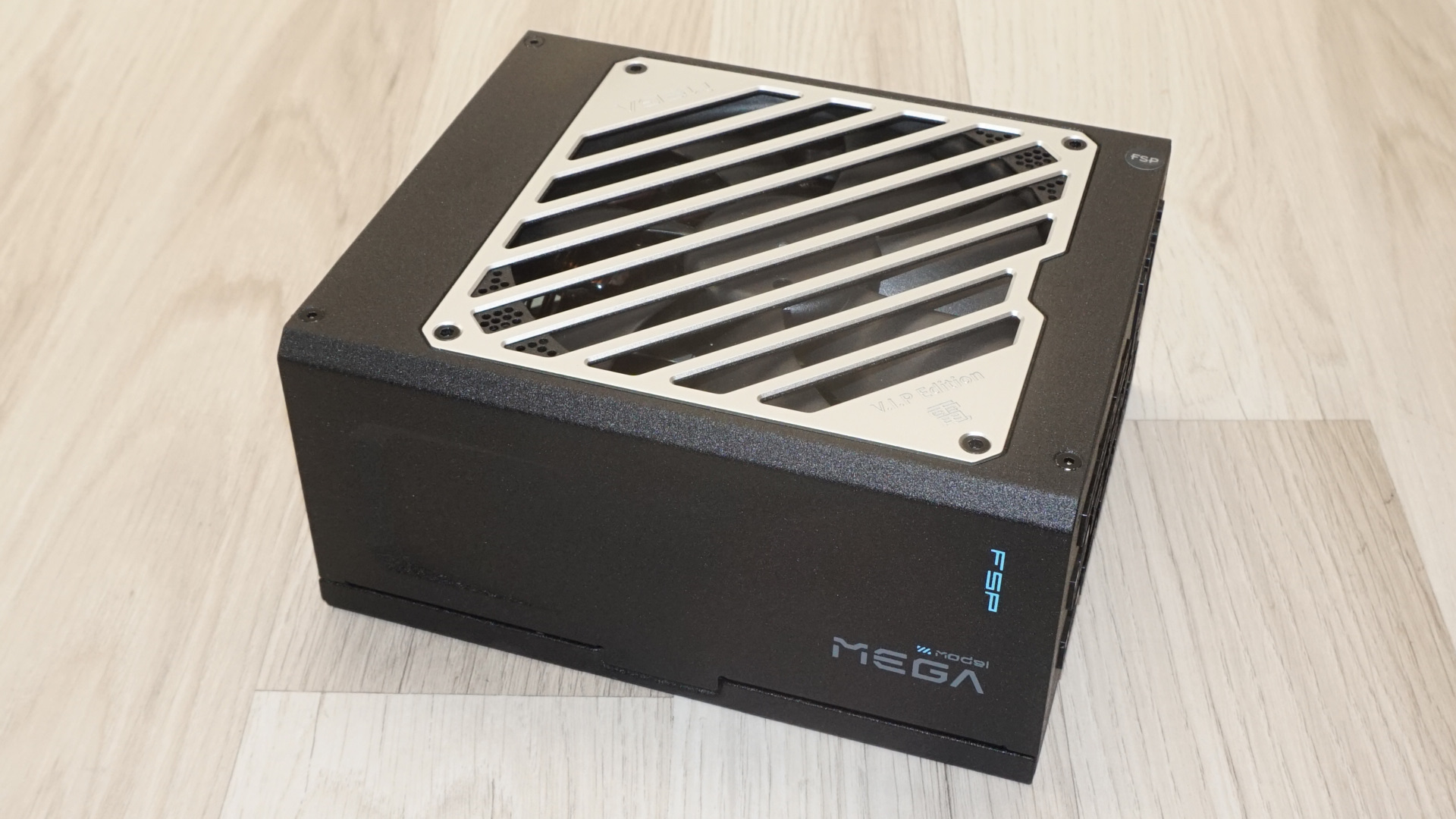 Обзор FSP MEGA TI 1650W Titanium: высокоэффективный блок питания картинка Блок питания FSP MEGA TI 1650W Titanium | DGL.RU