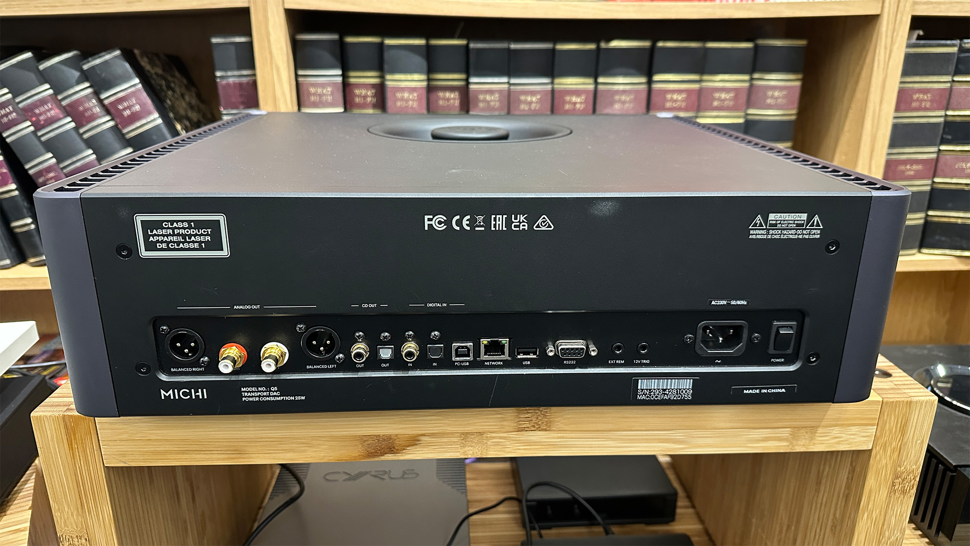 Обзор Rotel Michi Q5: выжмет максимум из компакт-дисков картинка CD-плеер Rotel Michi Q5: мощь и глубина звучания | DGL.RU