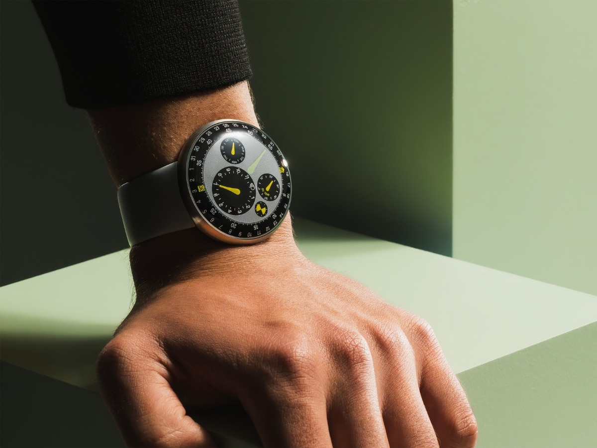 Часы Ressence TYPE 3 MN от Ressence и Ньюсона | DGL.RU