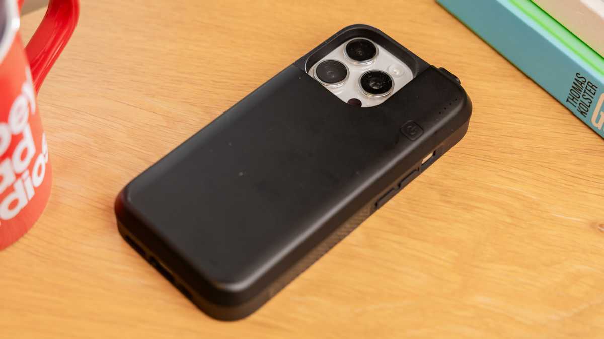 Чехол-аккумулятор Newdery для iPhone 16 | DGL.RU