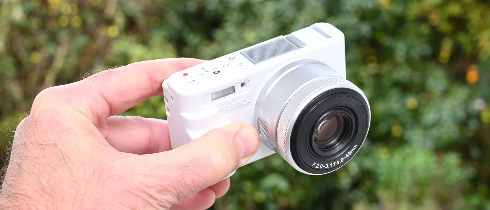 Обзор Yashica City 200 — камера, которая не знает, зачем она нужна