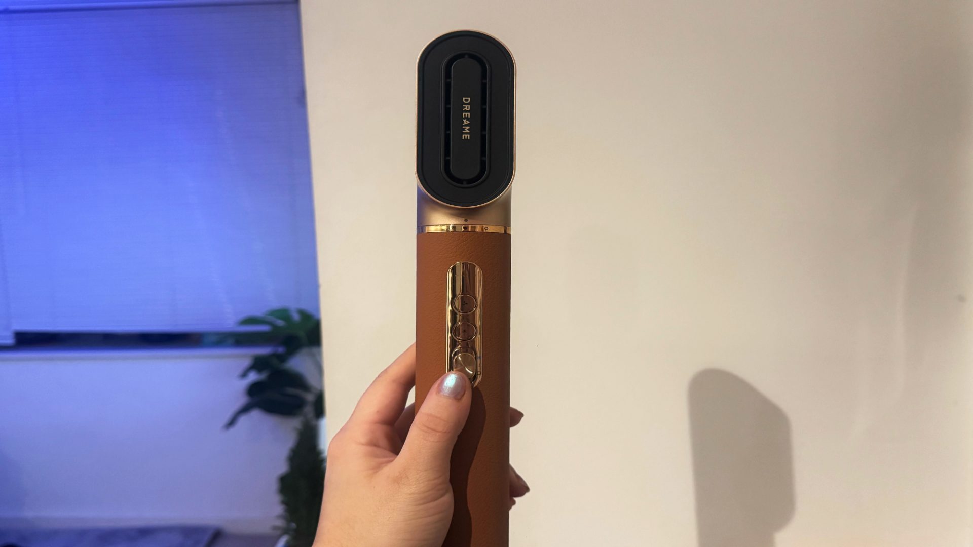 Обзор Dreame AirStyle Pro: этот мультистайлер слишком крут, чтобы быть хорошим картинка Dreame AirStyle Pro: стильный мультистайлер | DGL.RU