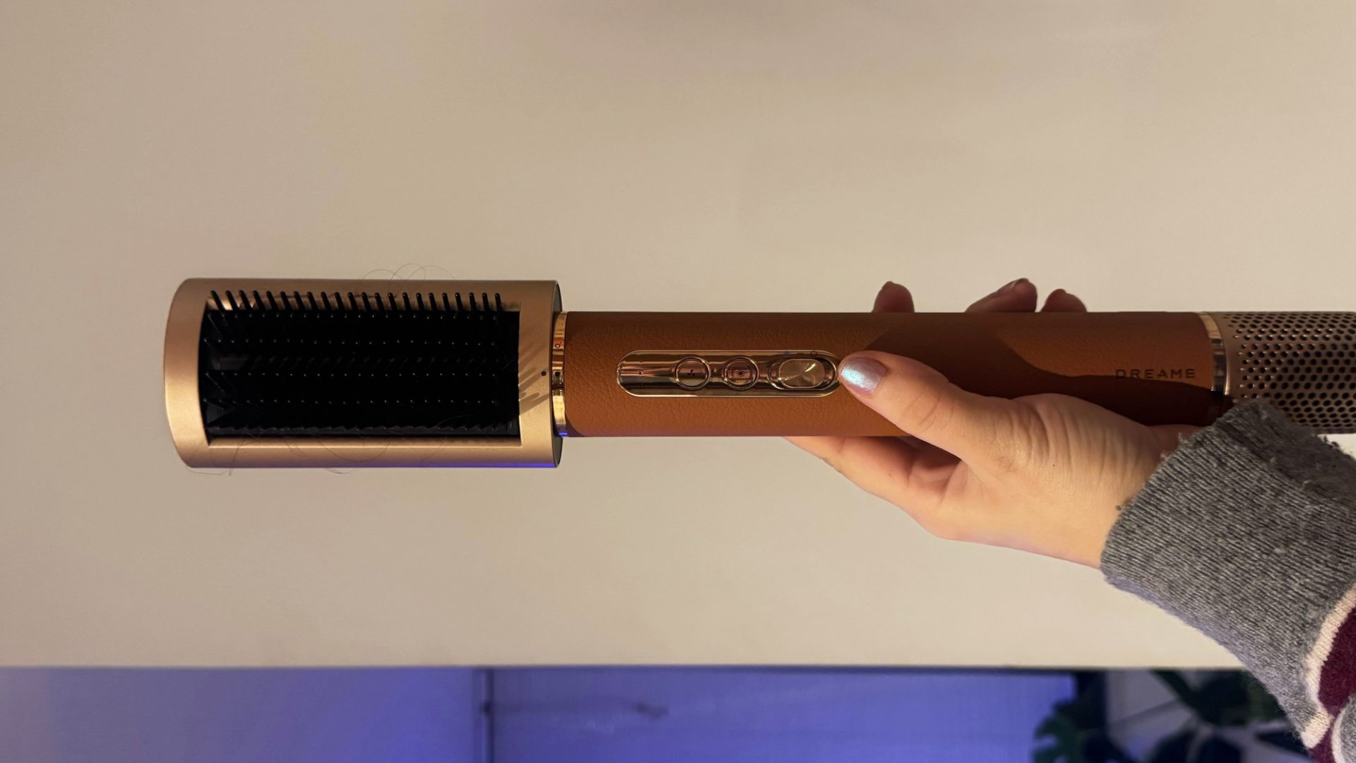 Обзор Dreame AirStyle Pro: этот мультистайлер слишком крут, чтобы быть хорошим картинка Dreame AirStyle Pro: стильный мультистайлер | DGL.RU