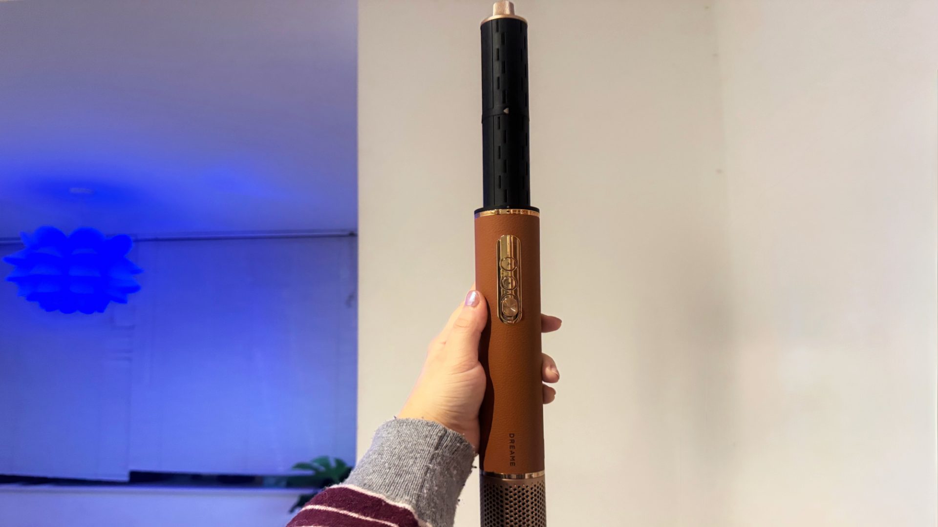 Обзор Dreame AirStyle Pro: этот мультистайлер слишком крут, чтобы быть хорошим картинка Dreame AirStyle Pro: стильный мультистайлер | DGL.RU