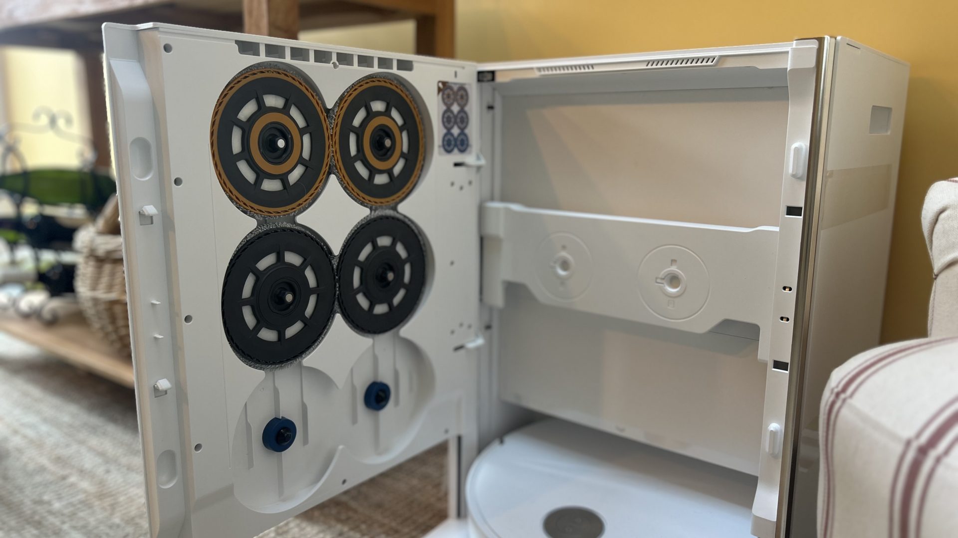 Обзор Xiaomi Dreame Matrix10 Ultra: новый стандарт для премиальных роботов-пылесосов картинка Dreame Matrix10 Ultra: лучший робот-пылесос | DGL.RU