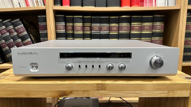 Фонокорректор Luxman E-07 с эталонным звуком | DGL.RU