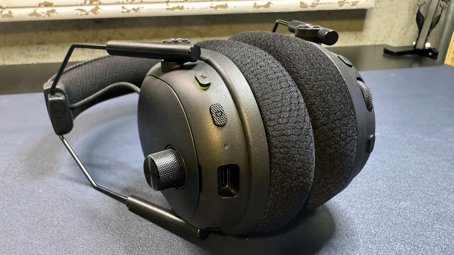 Обзор Razer BlackShark V3 Pro: широкие возможности подключения в ущерб звуку картинка Гарнитура Razer BlackShark V3 Pro | DGL.RU