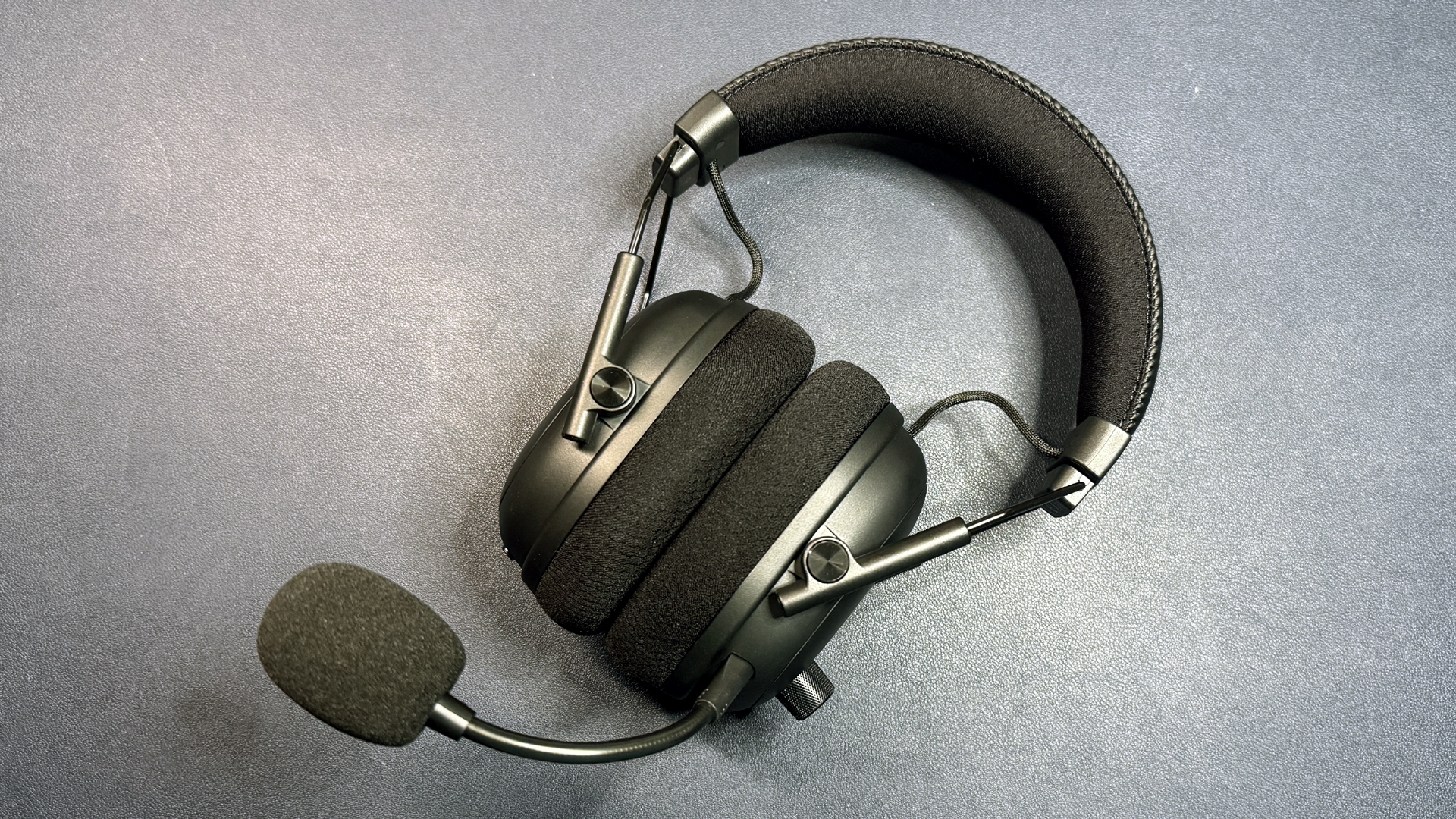 Обзор Razer BlackShark V3 Pro: широкие возможности подключения в ущерб звуку картинка Гарнитура Razer BlackShark V3 Pro | DGL.RU