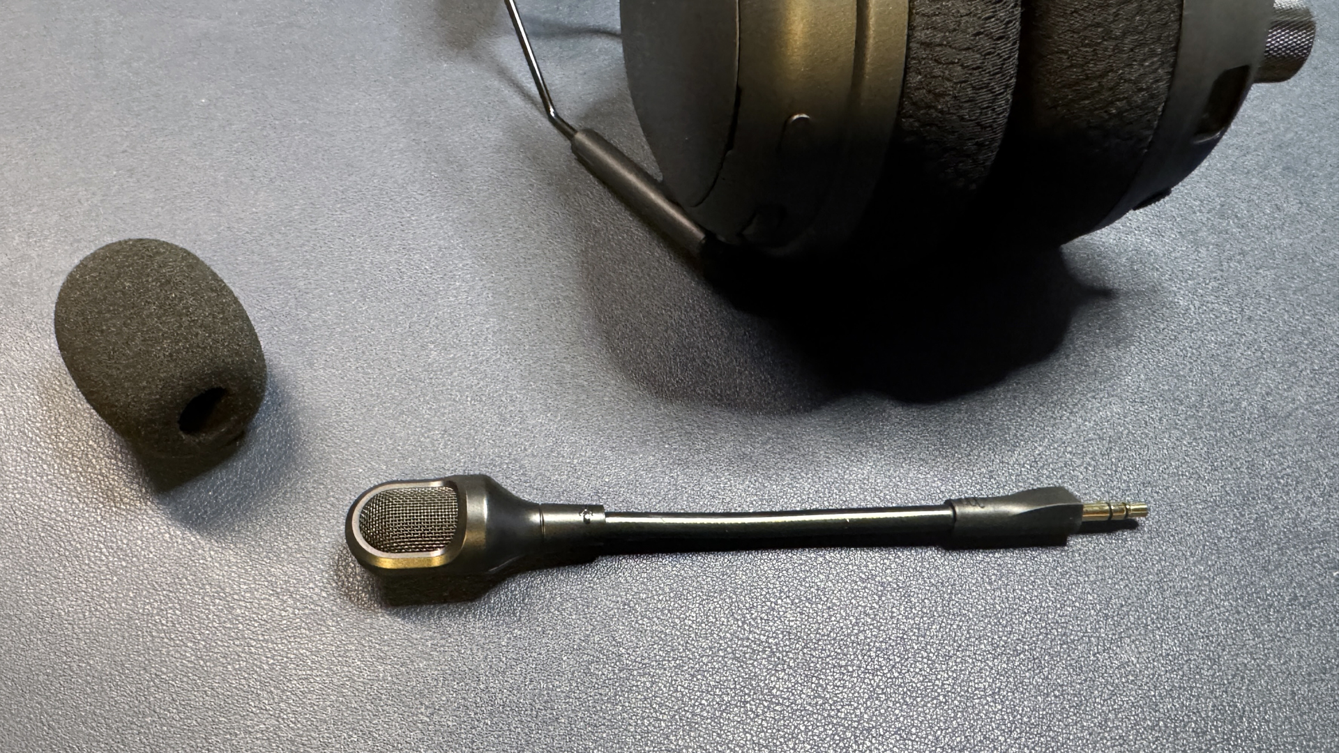 Обзор Razer BlackShark V3 Pro: широкие возможности подключения в ущерб звуку картинка Гарнитура Razer BlackShark V3 Pro | DGL.RU