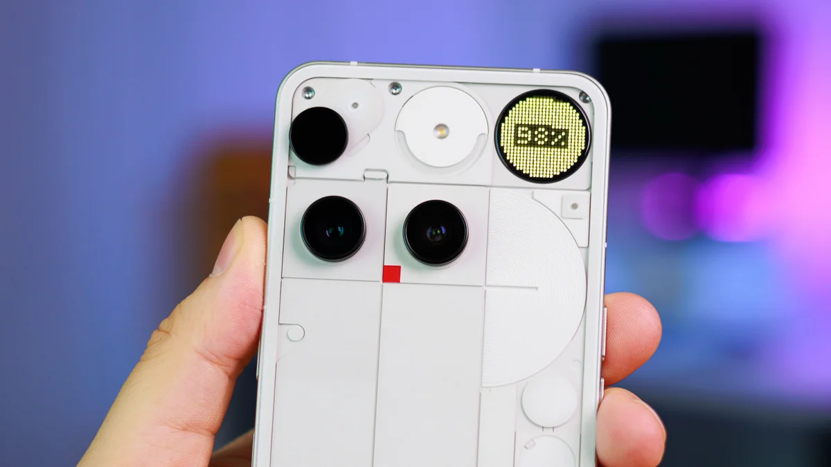 Глифы больше не игрушка: Nothing Phone (3) получил обновление, которое вы ждали весь год