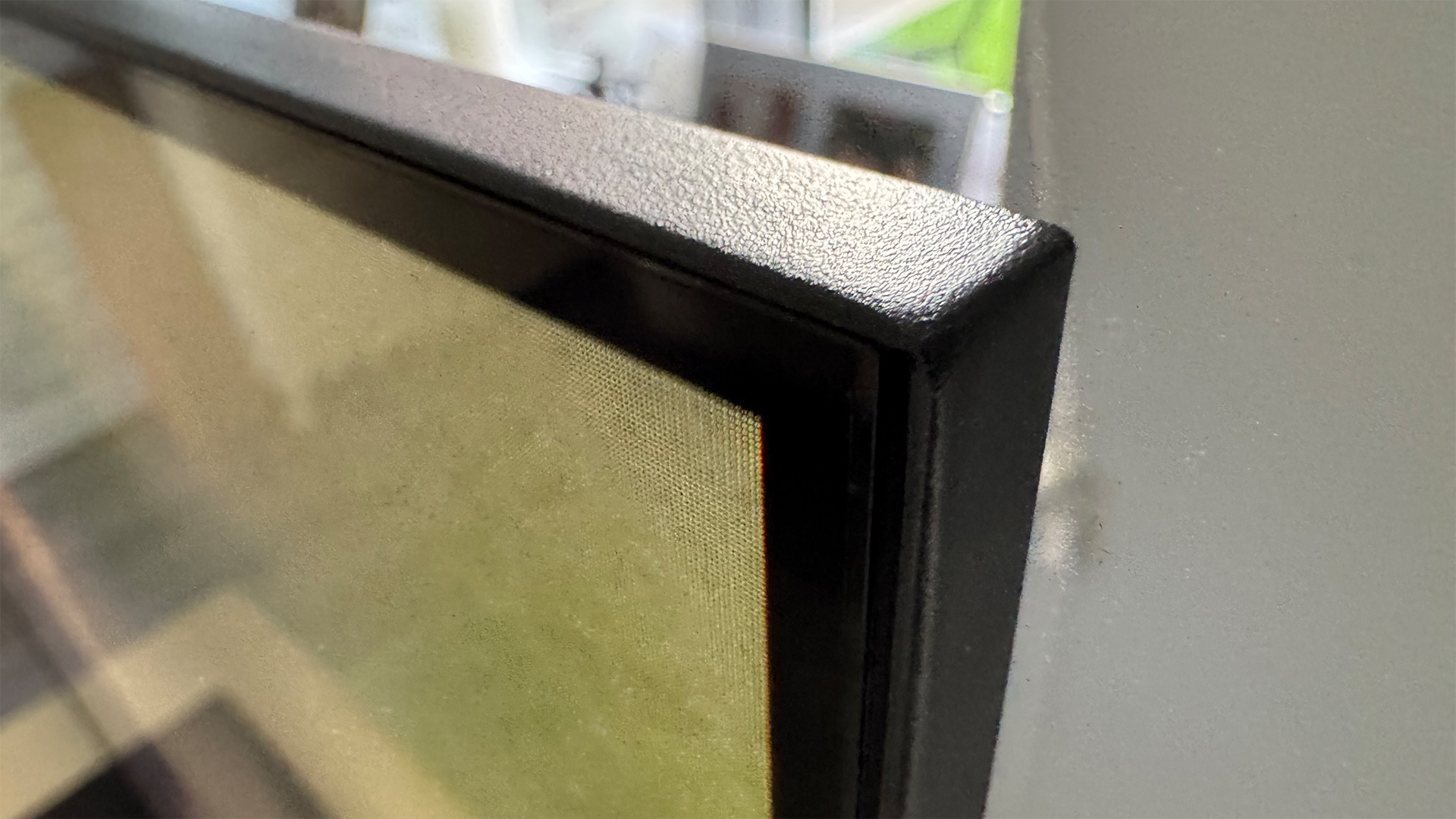 Обзор Hisense U7Q Pro (65U7QTUK Pro) — контрастная VA-панель картинка Hisense U7Q Pro — впечатляющий ТВ | DGL.RU