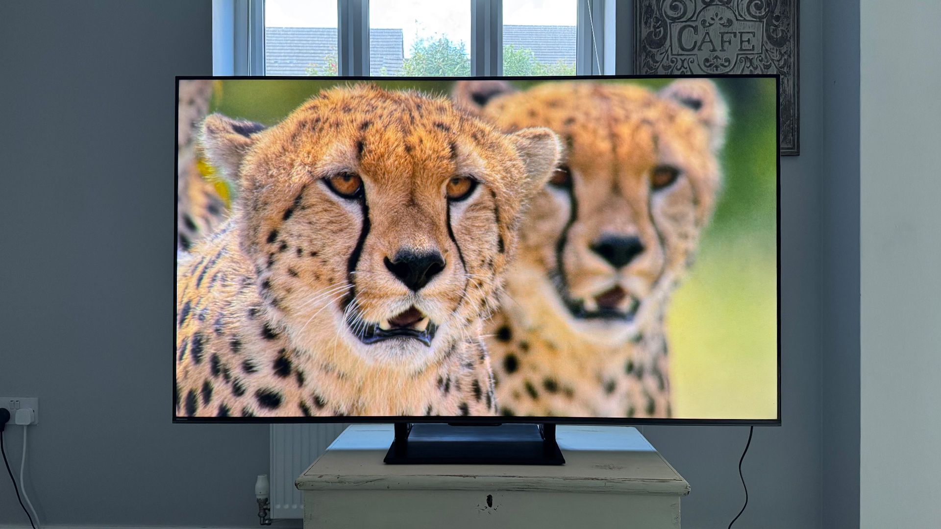 Обзор Hisense U7Q Pro (65U7QTUK Pro) — контрастная VA-панель