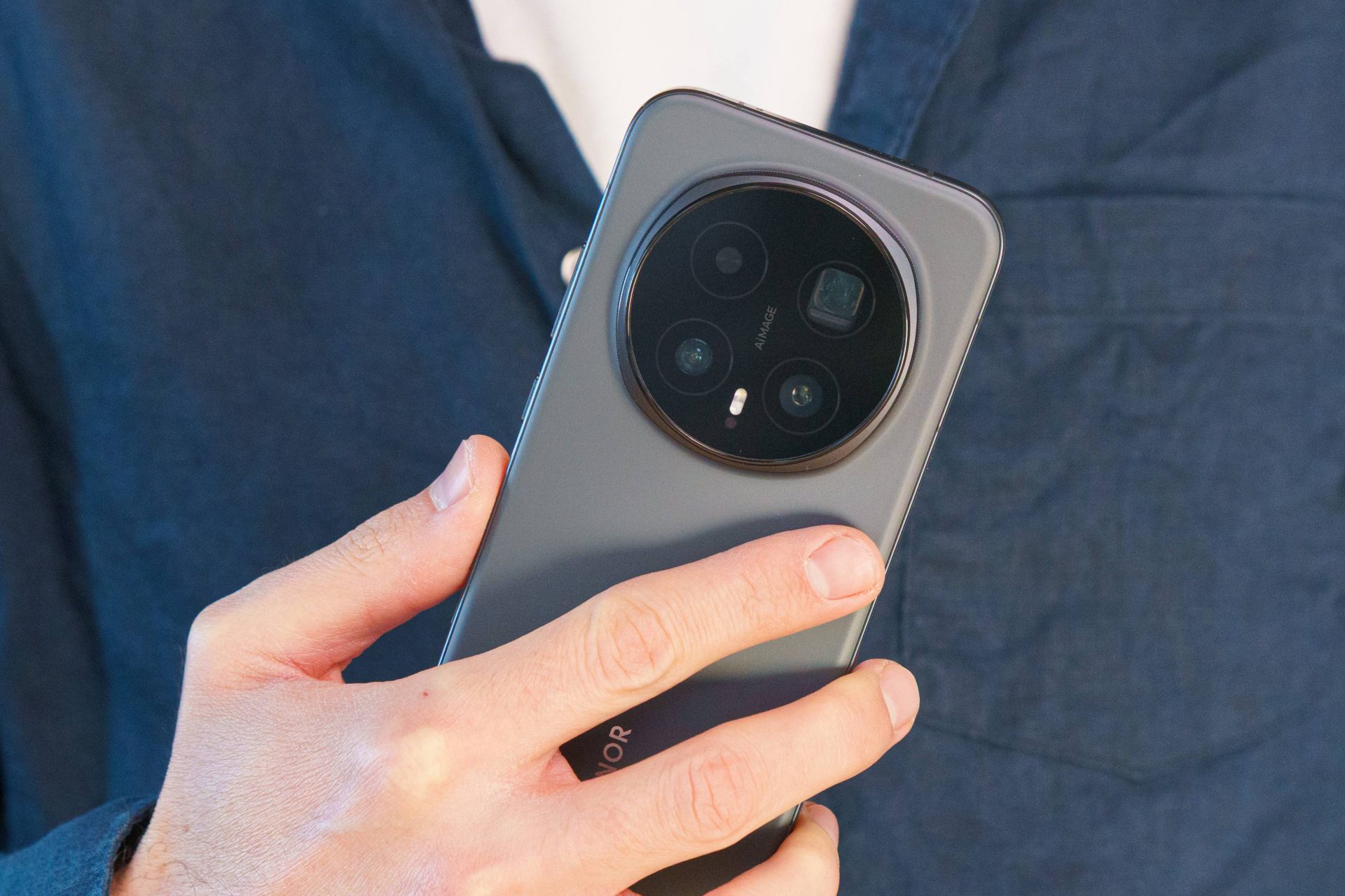 Honor Magic8 Pro удивляет ценой при выходе на новые рынки картинка Honor Magic8 Pro удивляет ценой при выходе на новые рынки