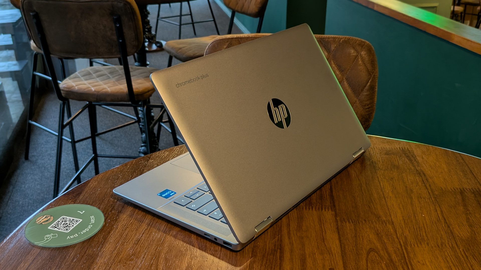 Обзор HP Chromebook Plus x360 — ноутбук с четкими цветами и детализацией картинка HP Chromebook Plus x360: удобный ноутбук | DGL.RU