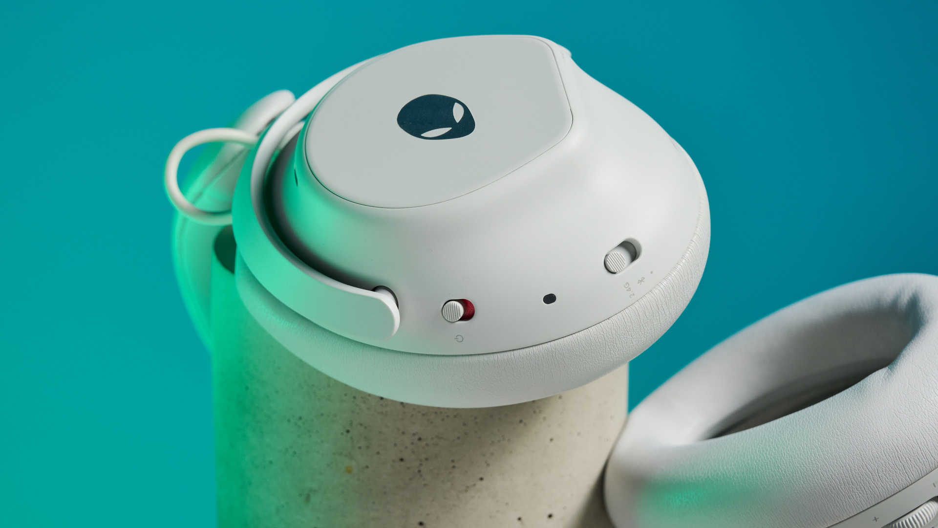 Игровая гарнитура Alienware Pro | DGL.RU