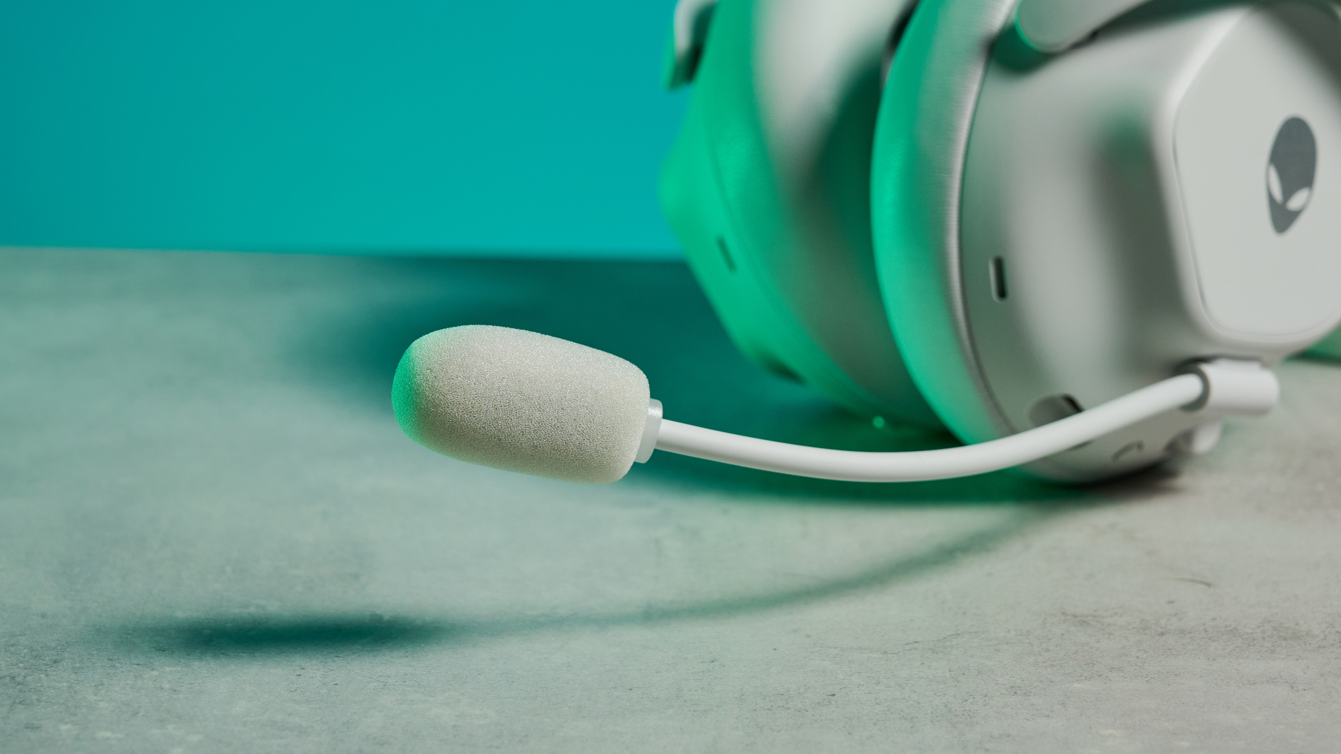 Игровая гарнитура Alienware Pro | DGL.RU