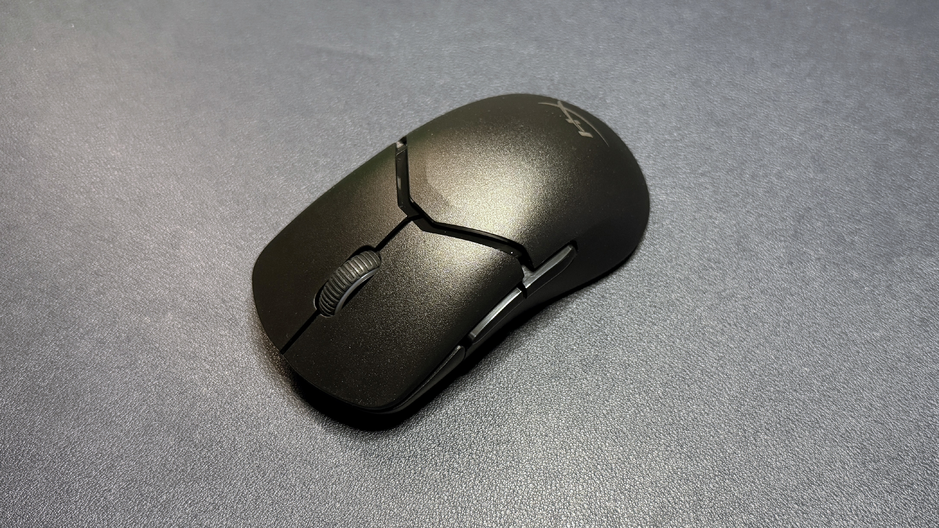 Обзор HyperX Pulsefire Saga Pro: модульная, но немного уступает конкурентам картинка Игровая мышь HyperX Pulsefire Saga Pro | DGL.RU