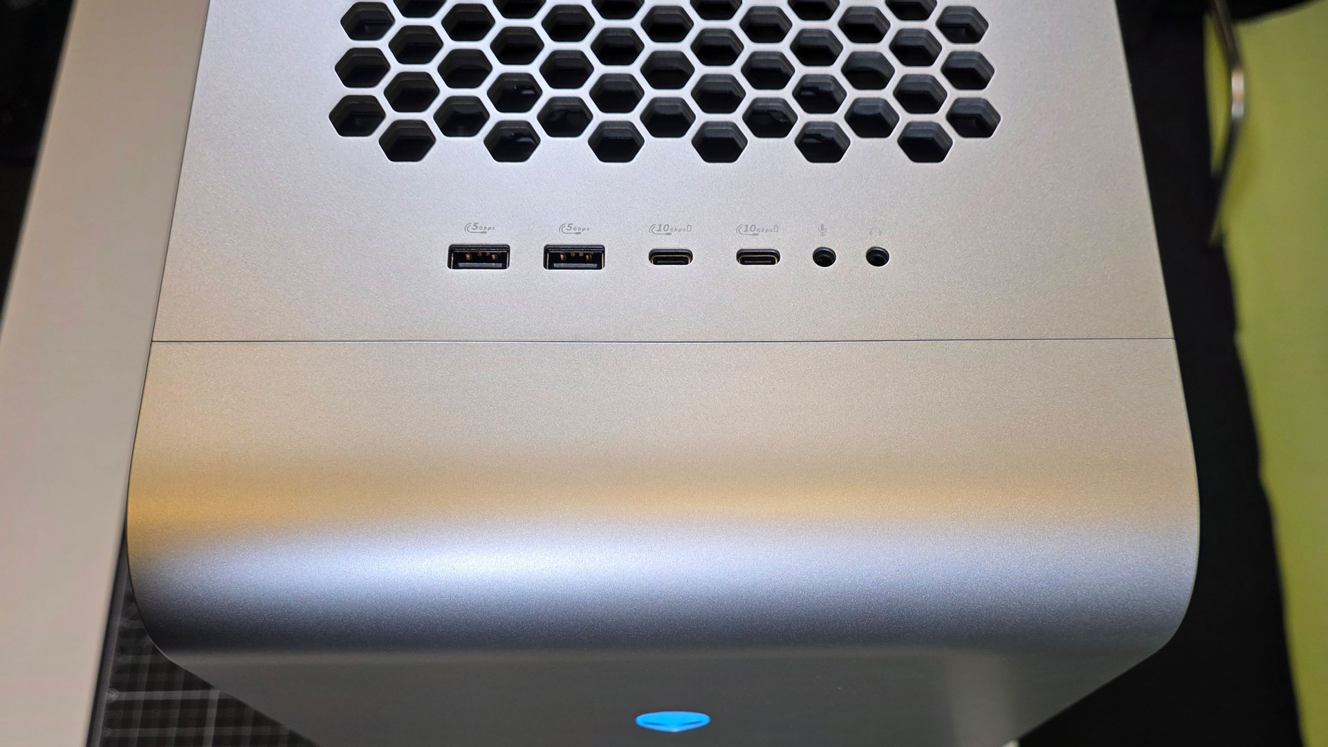 Обзор Alienware Area-51: массивный игровой корпус Dell теперь поддерживает процессоры Intel и AMD картинка Игровой ПК Alienware Area-51 с Intel и AMD | DGL.RU