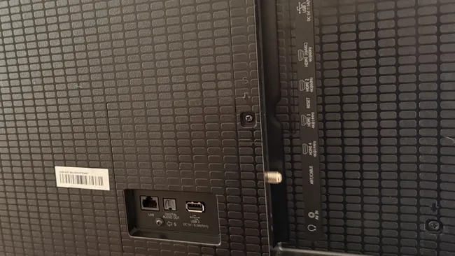 Обзор Hisense U65QF: отличное изображение по доступной цене картинка Hisense U65QF