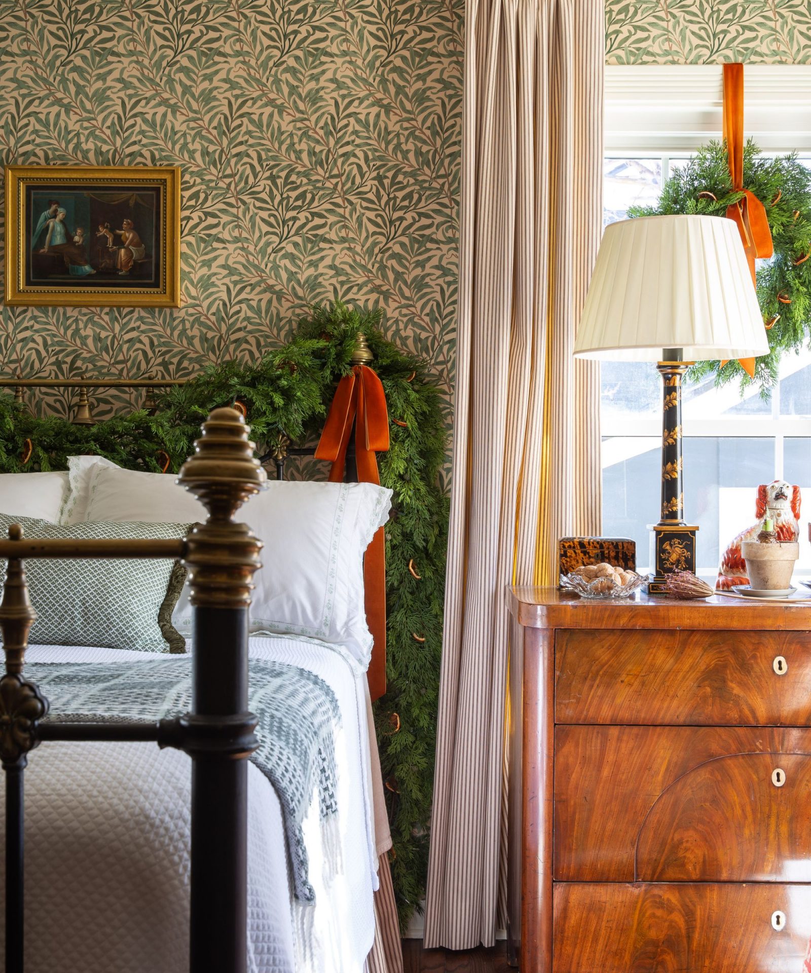 Ностальгия меняет интерьер: уютные эмоции против тихой роскоши картинка Интерьер: уютная ностальгия — зимний тренд | DGL.RU