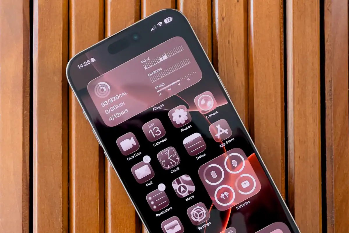 Взлёты и падения: какие продукты Apple стали хитами, а какие — разочарованием 2025 года