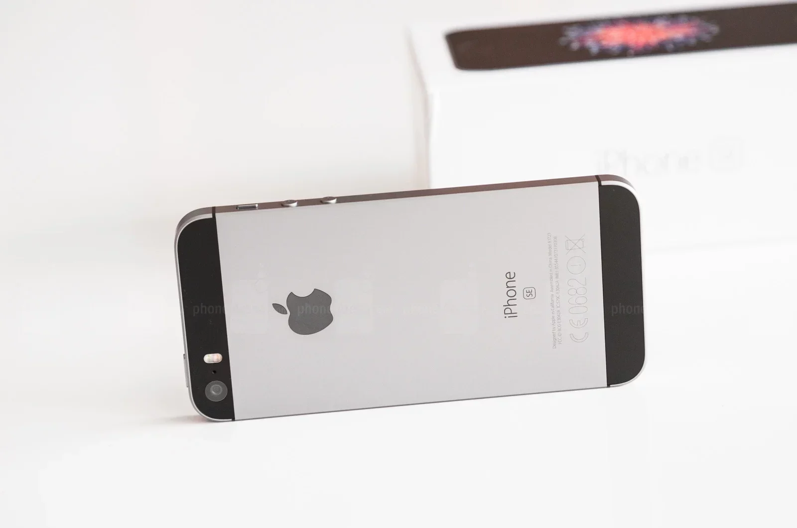 iPhone 17e уже вызывает сомнения — и есть риск, что именно он станет самым спорным смартфоном Apple