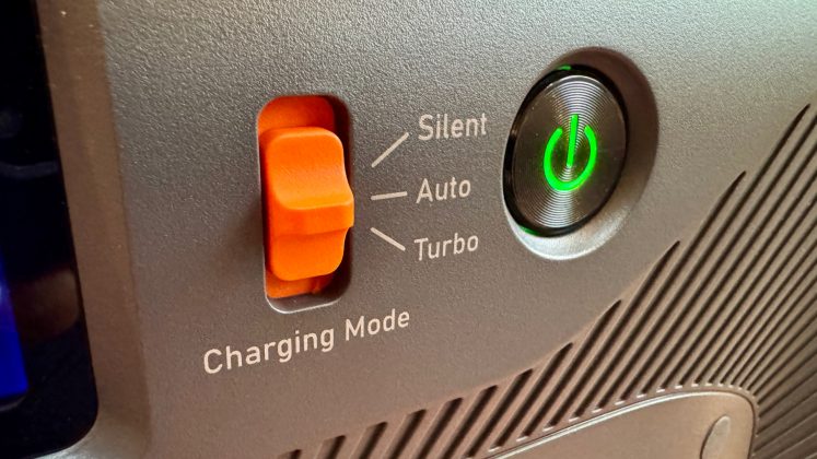 Электростанция Bluetti Apex 300 для автономии | DGL.RU