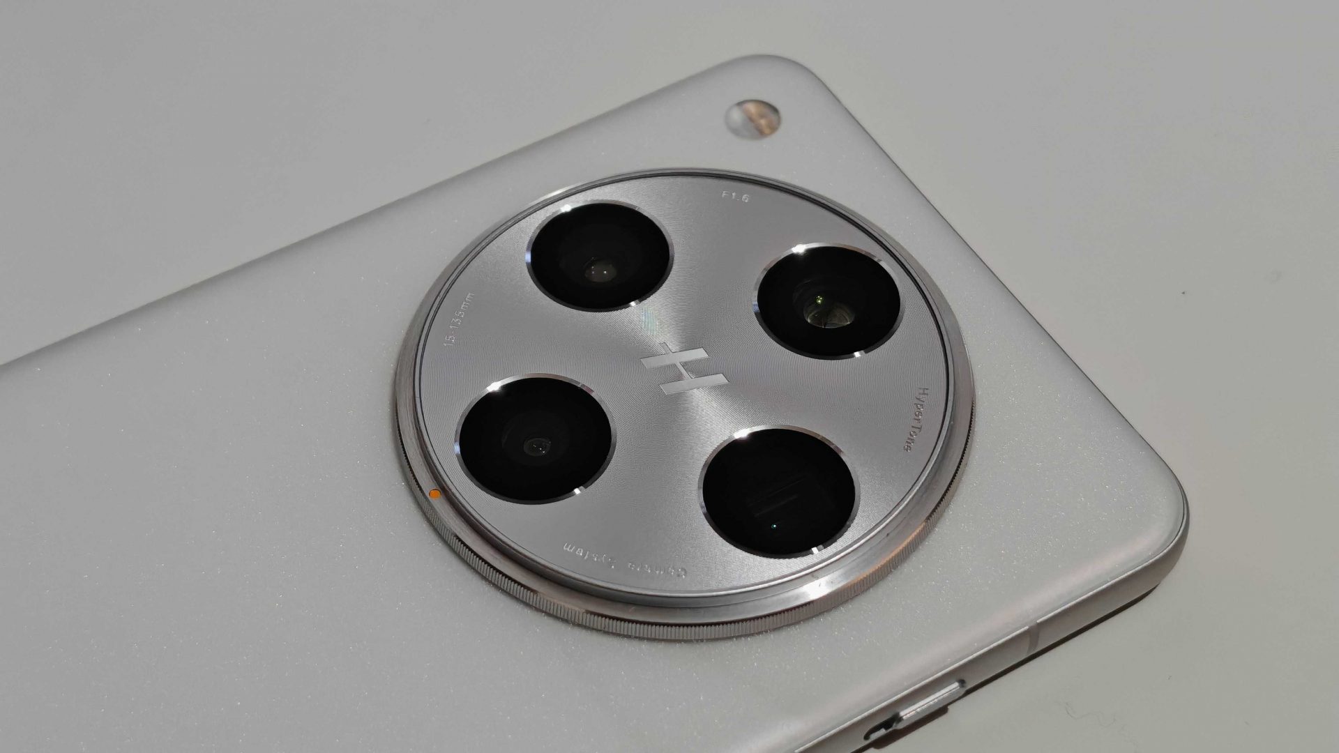 Характеристики Oppo Find X9 Ultra: утечка о камере | DGL.RU