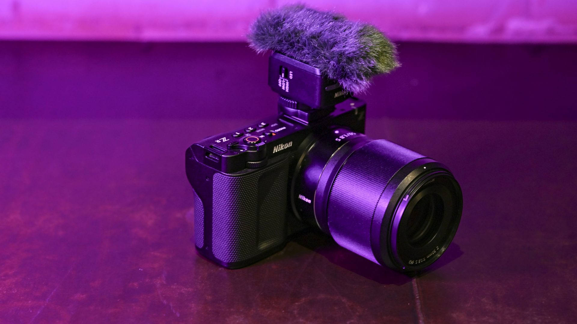 Кинокамера Nikon ZR: компактная мощь | DGL.RU