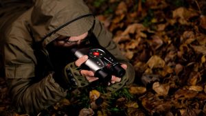 Кошмар для соседей: бинокль DVX Night Storm X3 превратит ночь в день и уничтожит любые секреты