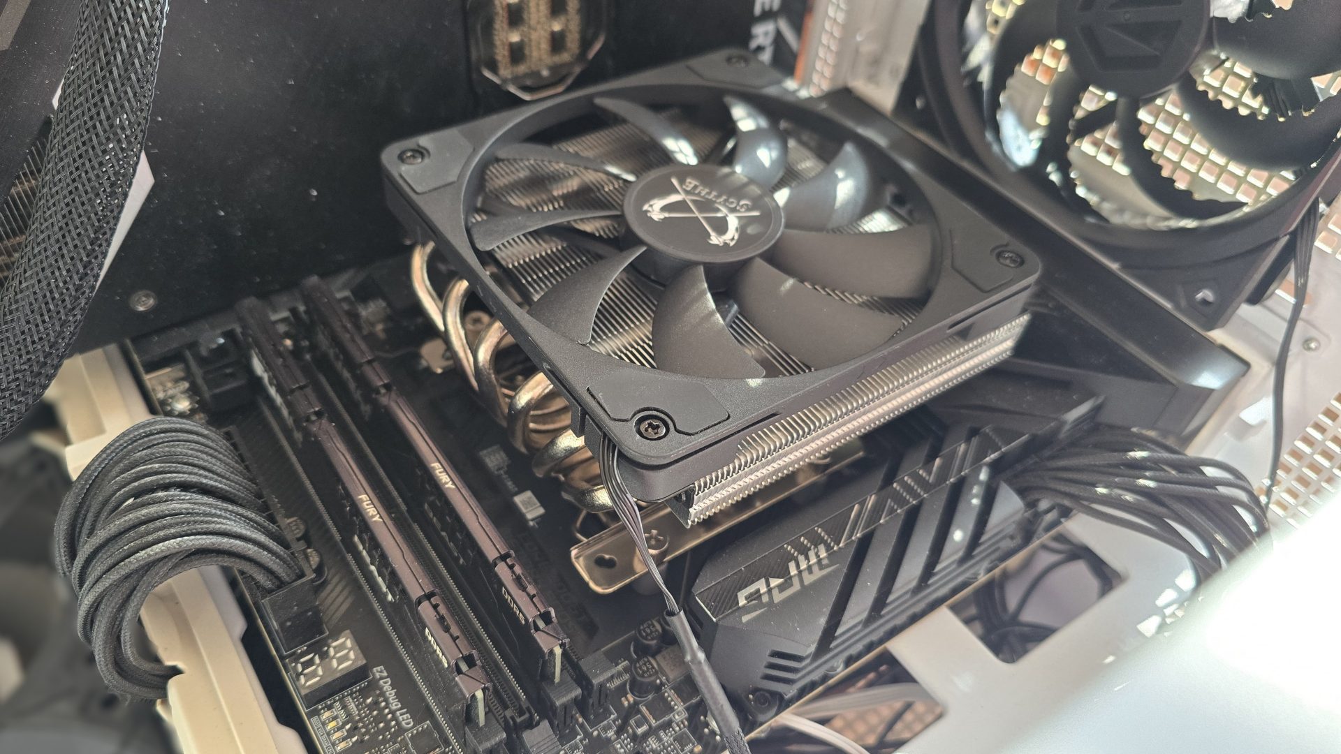 Обзор Scythe Big Shuriken 4: компактная система охлаждения для Mini-ITX картинка Кулер Scythe Big Shuriken 4: тихое охлаждение | DGL.RU