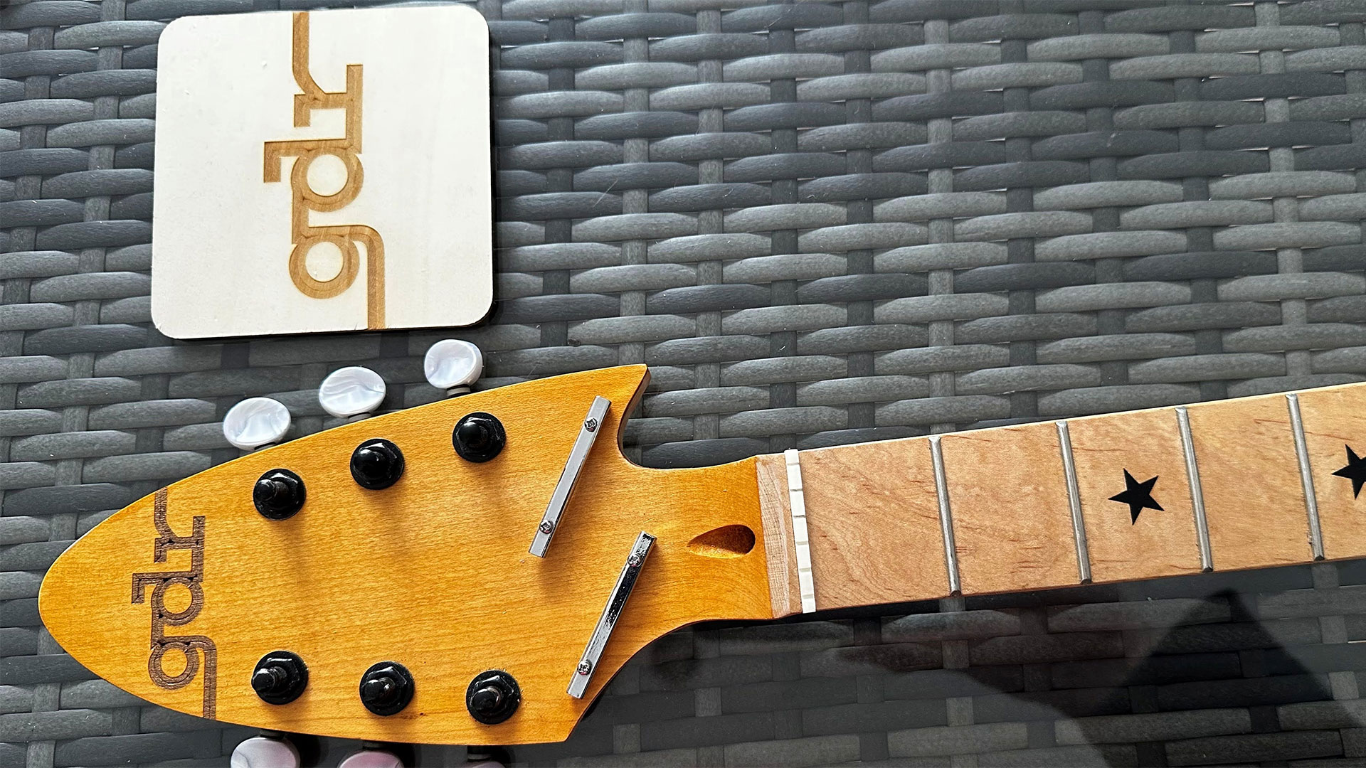 Обзор ComMarker Omni X: усовершенствованный 5-ваттный УФ-лазерный резак и гравер картинка Лазер ComMarker Omni X: закрытая конструкция, LiDAR