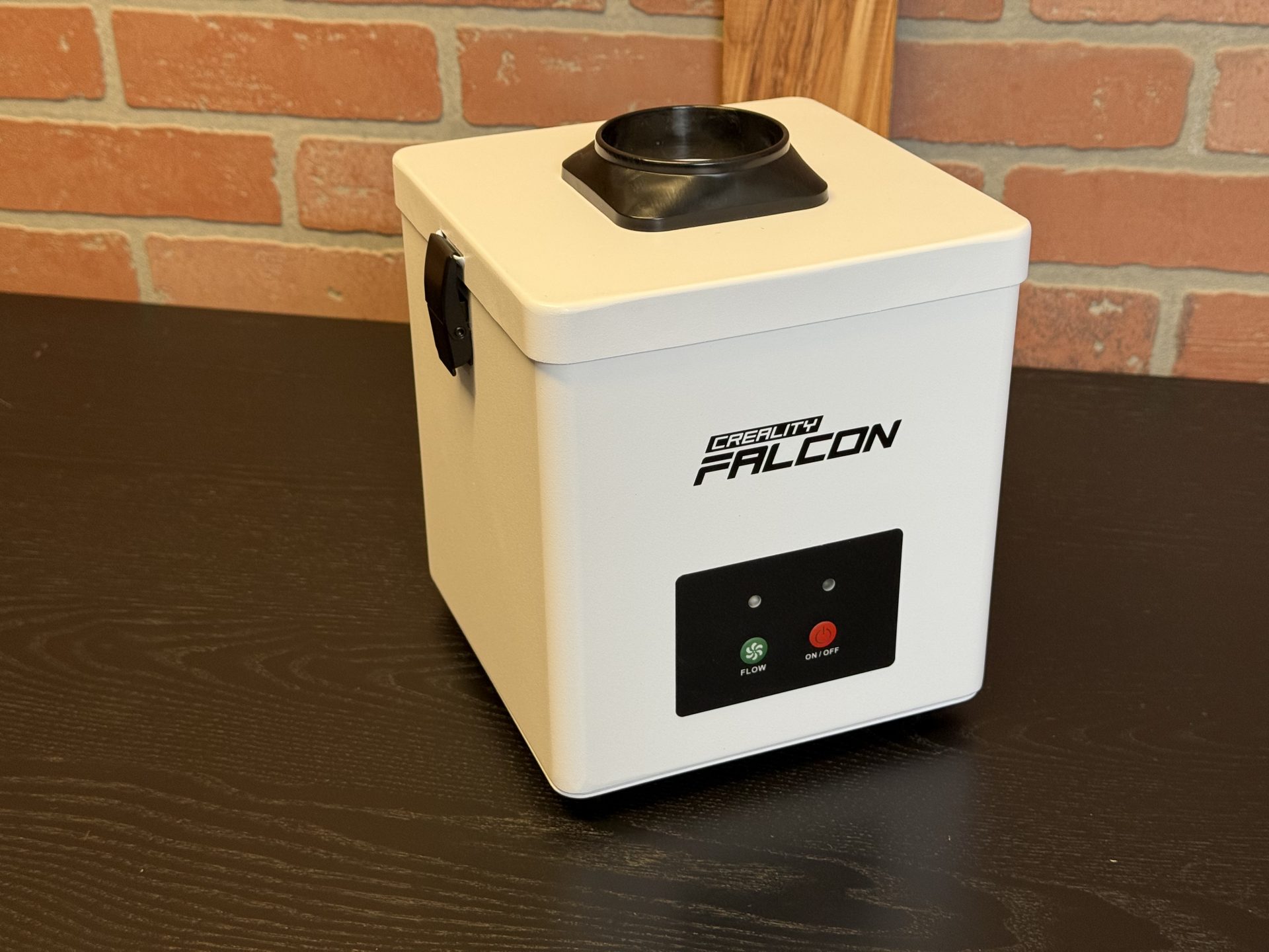 Обзор Creality Falcon A1 Pro 20 Вт: закрытый диодный лазер картинка Лазерный станок Creality Falcon A1 Pro | DGL.RU