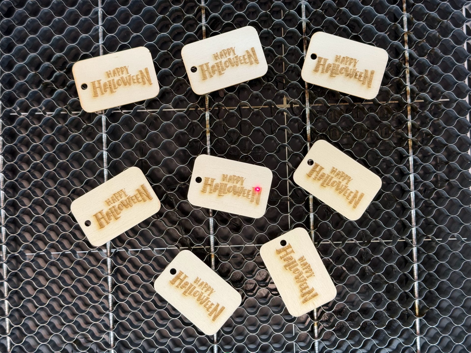 Обзор Creality Falcon A1 Pro 20 Вт: закрытый диодный лазер картинка Лазерный станок Creality Falcon A1 Pro | DGL.RU