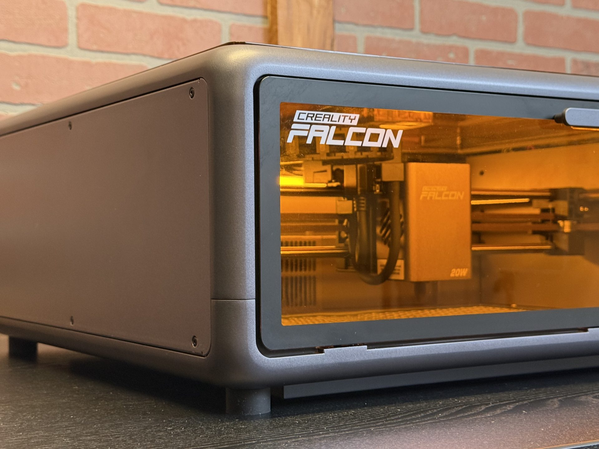 Обзор Creality Falcon A1 Pro 20 Вт: закрытый диодный лазер картинка Лазерный станок Creality Falcon A1 Pro | DGL.RU