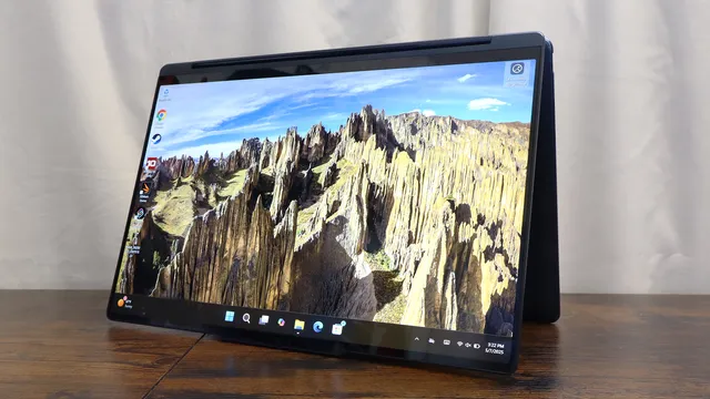 Лучшие ноутбуки 2025 года: топ-9 по мнению экспертов картинка Lenovo Yoga 7i 2-в-1 (16 дюймов) — лучший ноутбук 2-в-1