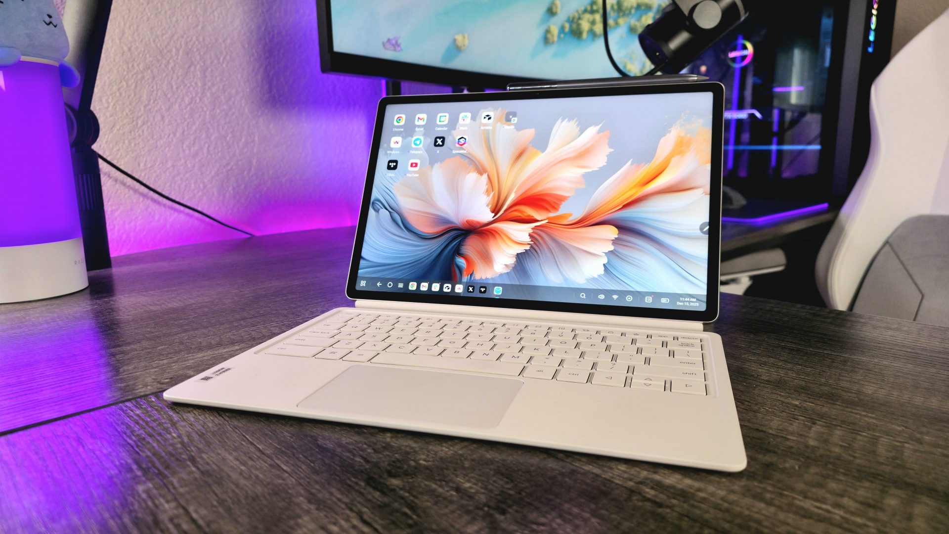 Lenovo Yoga Tab Plus: премиальный планшет | DGL.RU