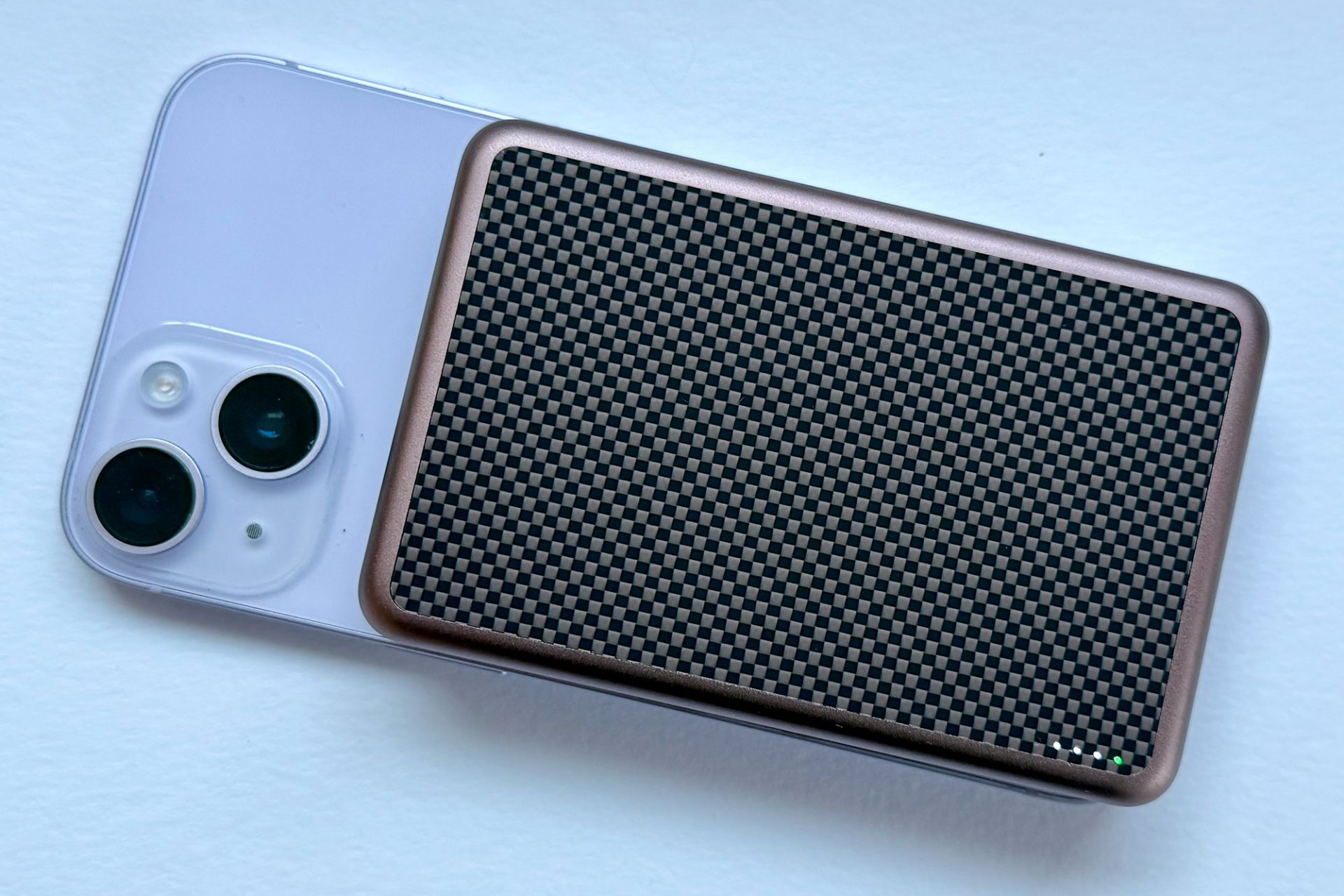 Лучшие аккумуляторы MagSafe Qi2 для iPhone | DGL.RU