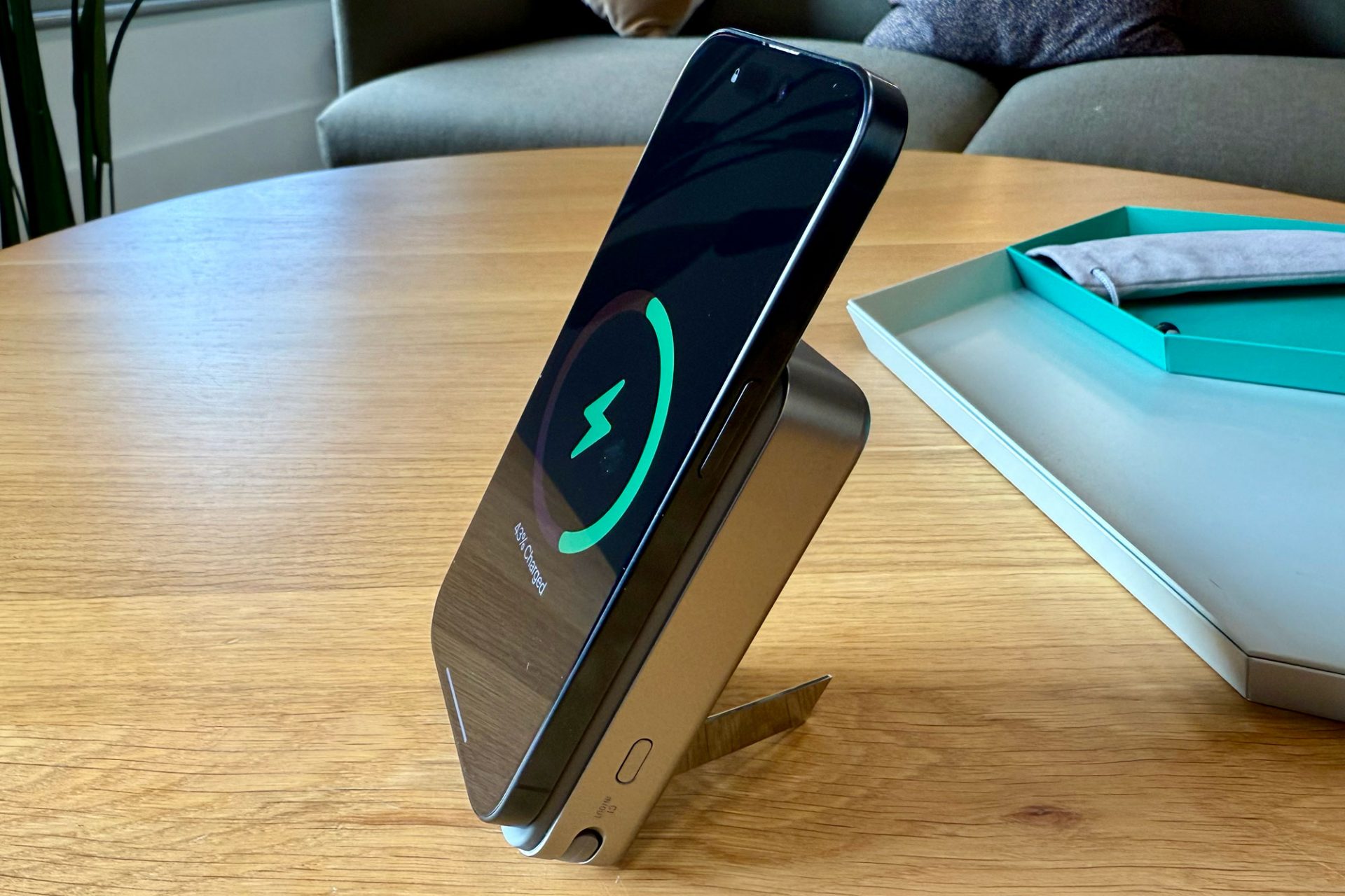 Лучшие аккумуляторы MagSafe Qi2 для iPhone | DGL.RU