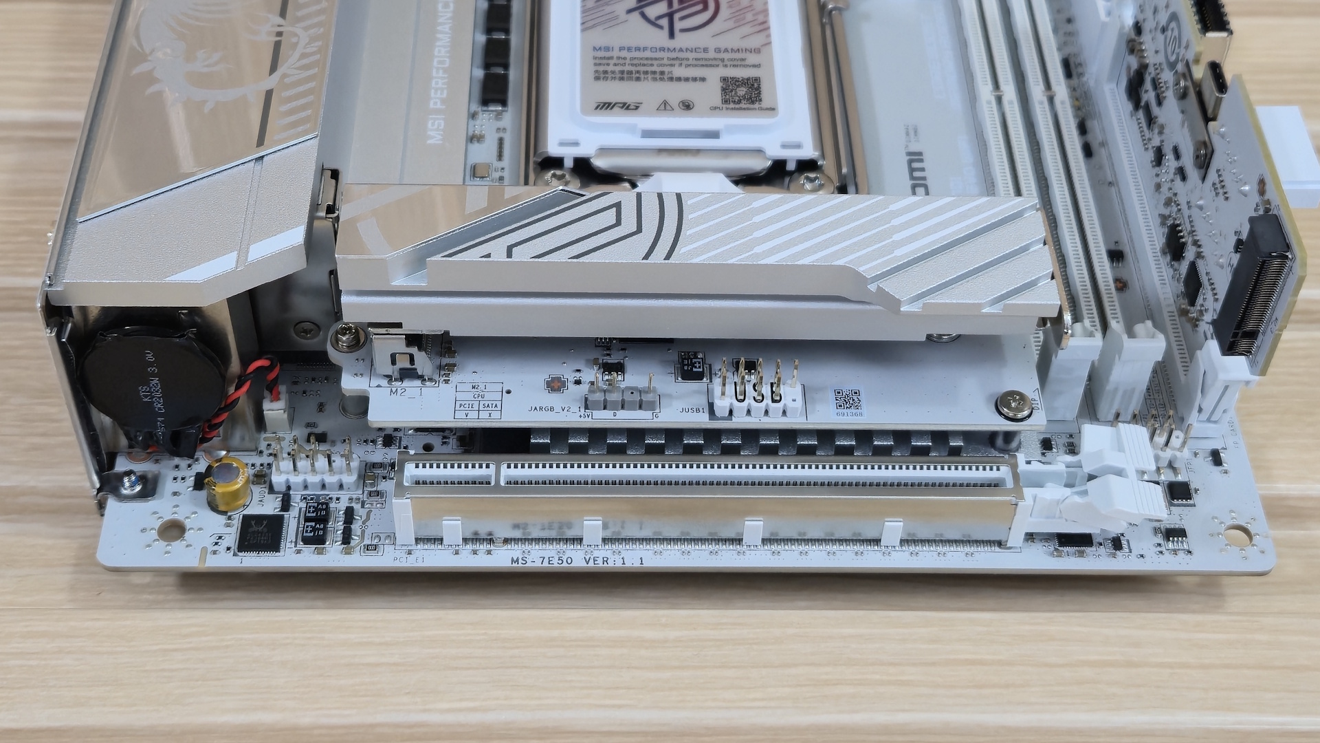 Обзор материнской платы MSI MPG X870I Edge Ti Evo Wifi: три слота M.2 и невероятно быстрая память картинка Материнская плата MSI MPG X870I Edge Ti Evo Wifi | DGL.RU