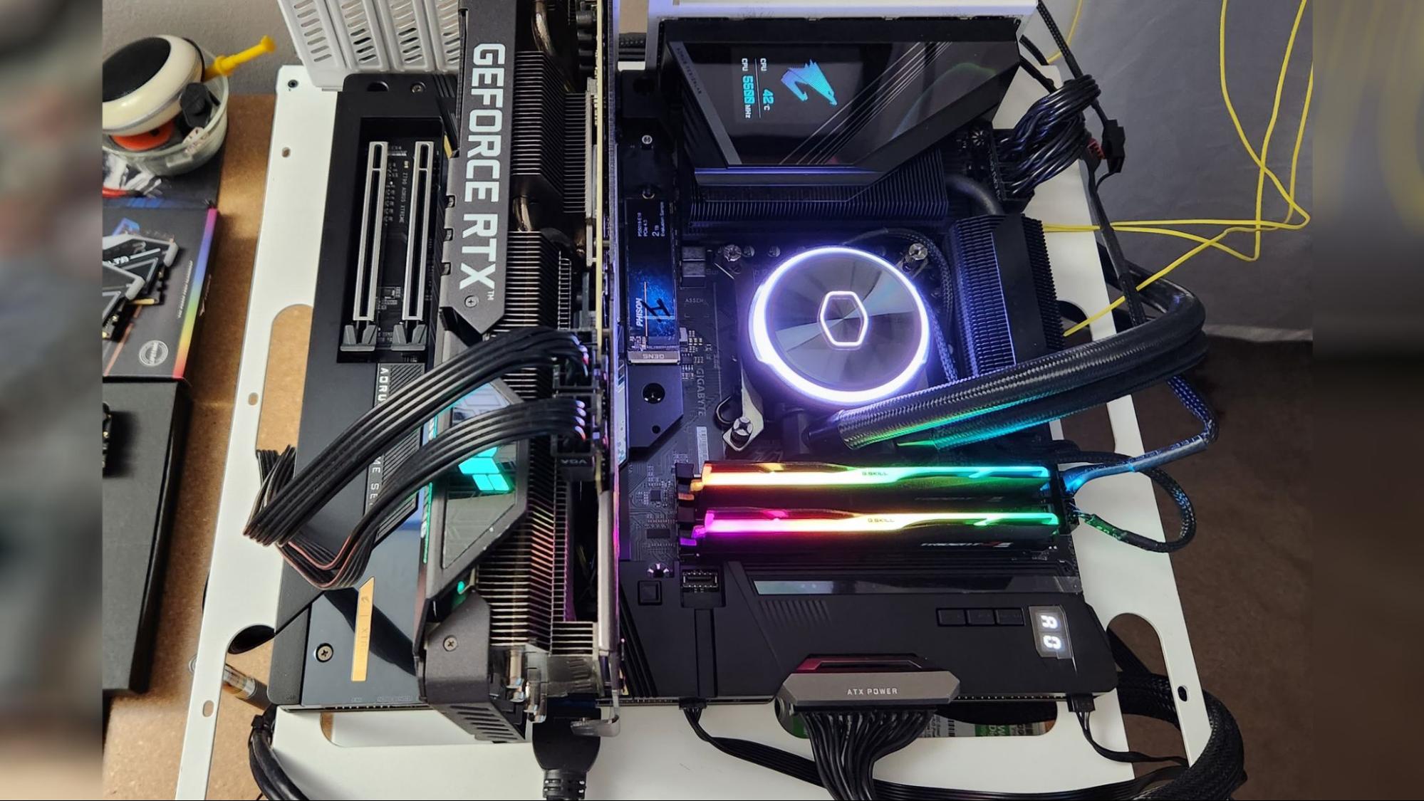 AMD и Intel: лучшие материнские платы 2025 года для игр картинка Материнские платы AMD и Intel: что покупать | DGL.RU