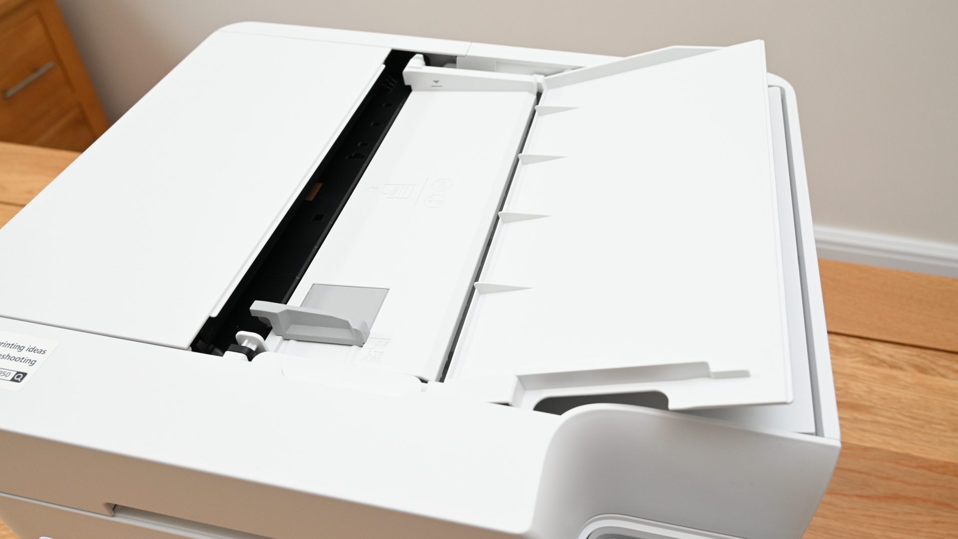 Обзор Epson EcoTank ET-4950: экономичный многофункциональный принтер картинка МФУ Epson EcoTank ET-4950: экономичный принтер | DGL.RU