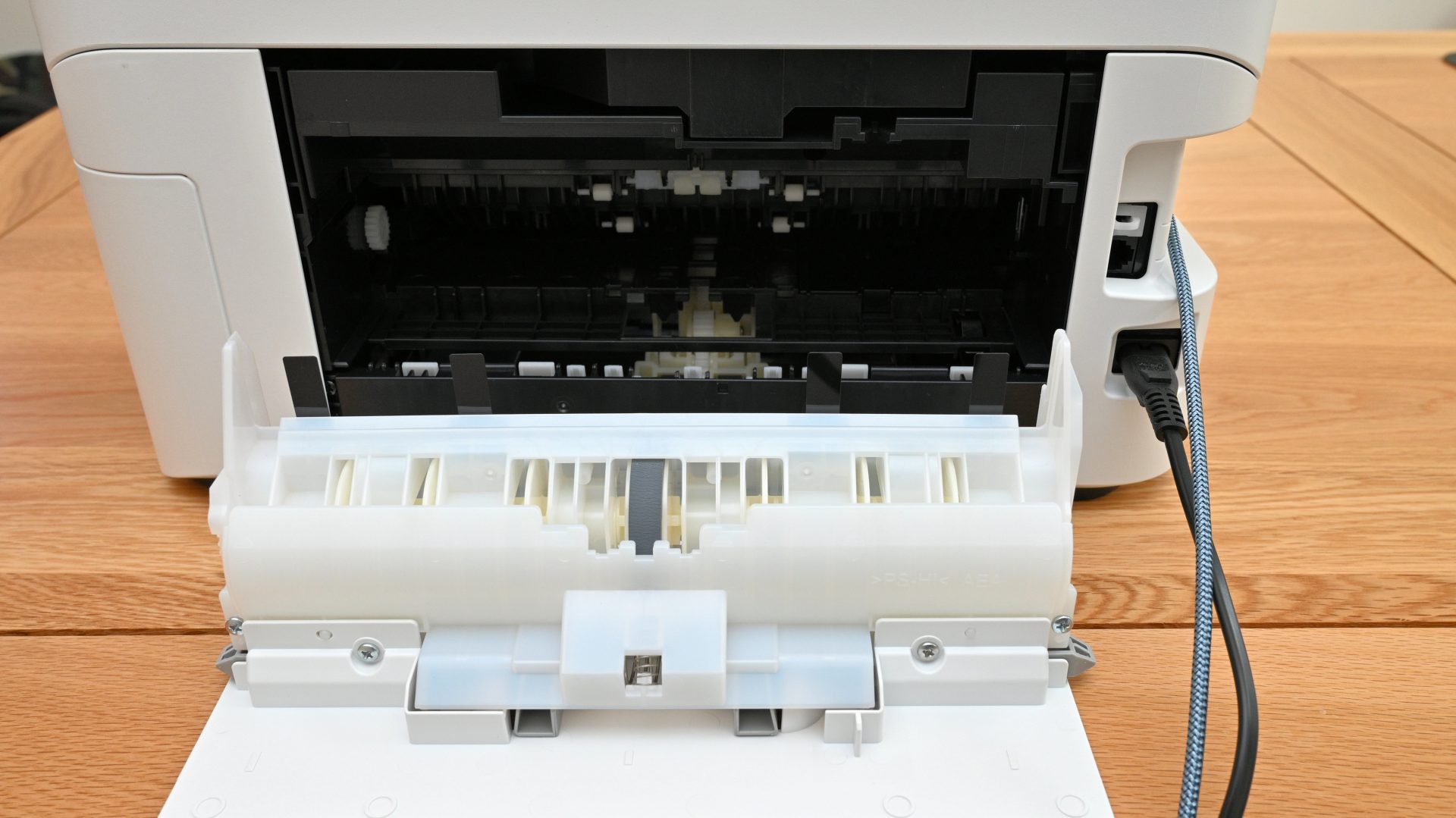 Обзор Epson EcoTank ET-4950: экономичный многофункциональный принтер картинка МФУ Epson EcoTank ET-4950: экономичный принтер | DGL.RU