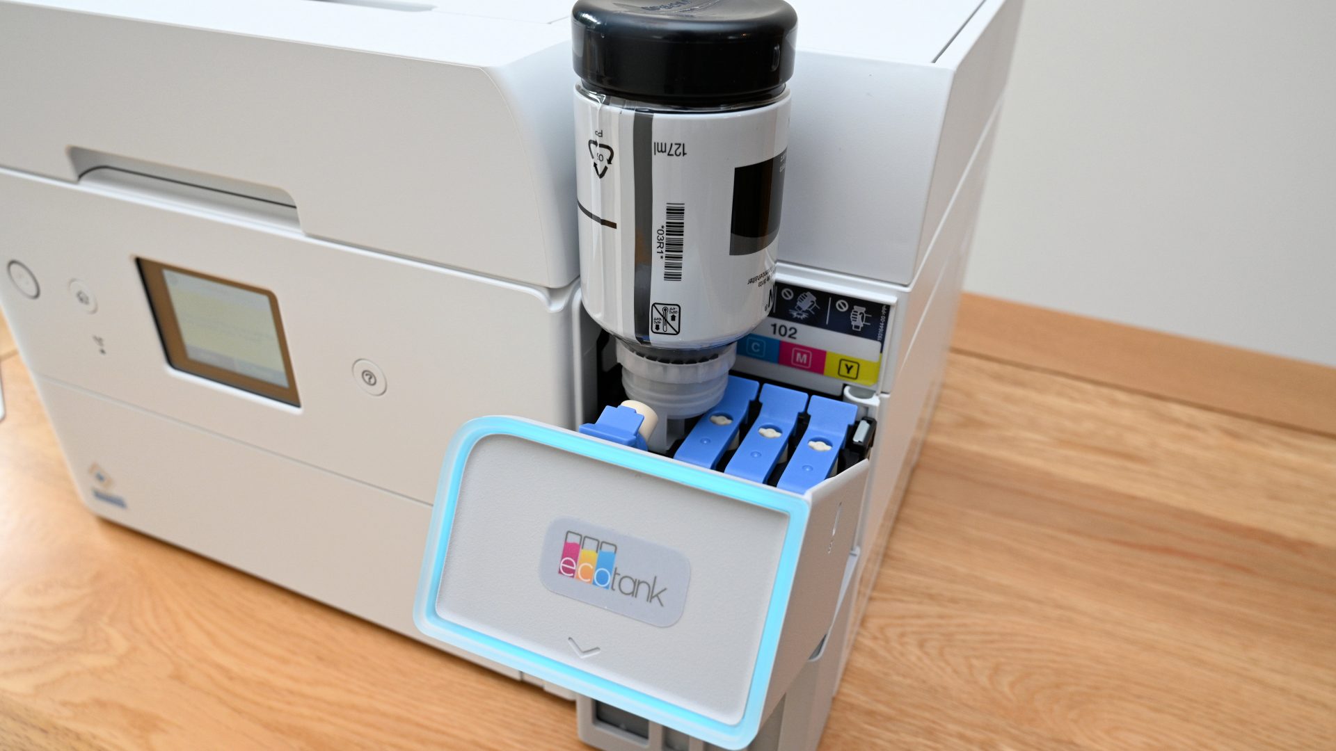 Обзор Epson EcoTank ET-4950: экономичный многофункциональный принтер картинка МФУ Epson EcoTank ET-4950: экономичный принтер | DGL.RU